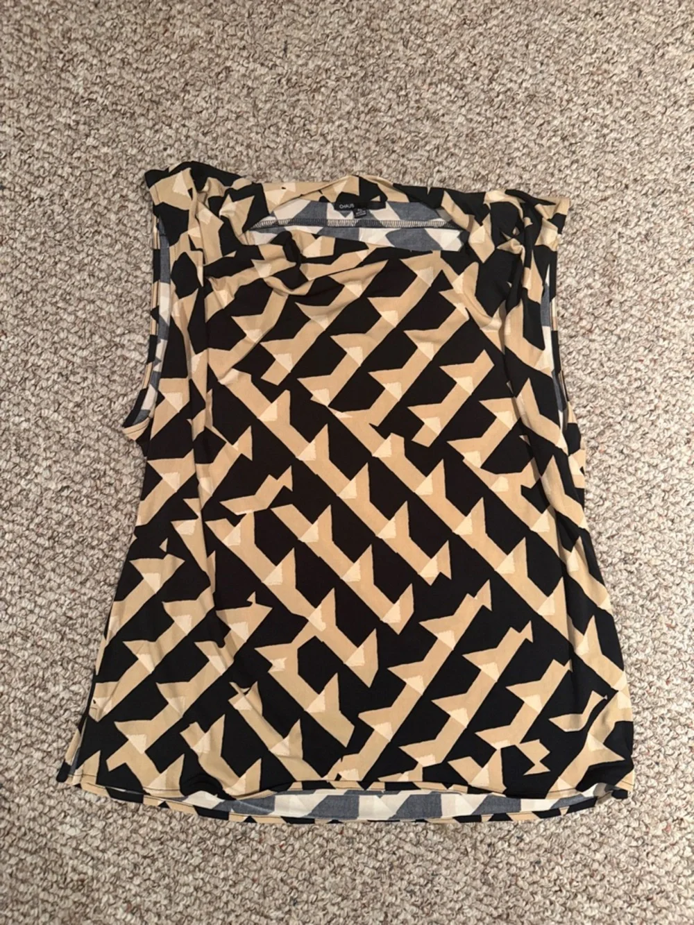 Chaus Black and Beige Geometric Print Sleeveless Camisole - Picture 1 of 4